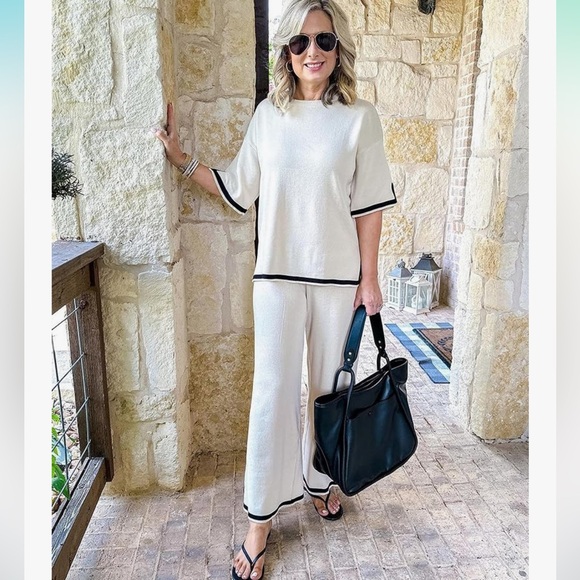 Tanming Cream and Black Lounge Set, Large - Picture 2 of 4